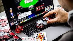 Layar pembayaran togel toto menampilkan pilihan QRIS, DANA, OVO, GoPay dan metode bank lainnya